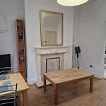 Suite 1: Cosy Room In A Prime Location